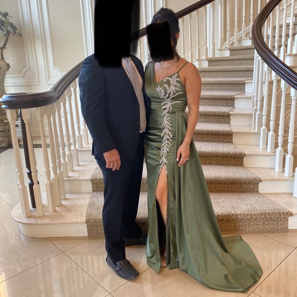 Satin couture evening gown - Picture 1 of 4